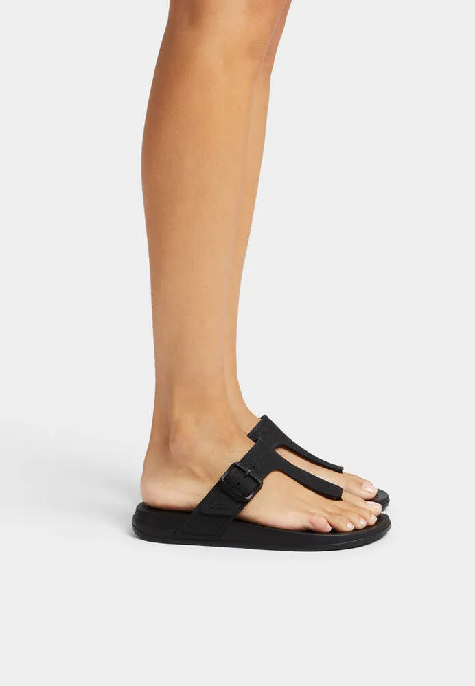 FitFlop IQUSHION Adjustable Buckle Flip-Flops